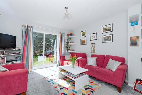 2 bedroom flat for sale, Carnforth Road, Sompting, Lancing