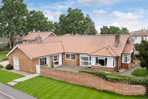 5 bedroom detached house for sale, The Green, Allington