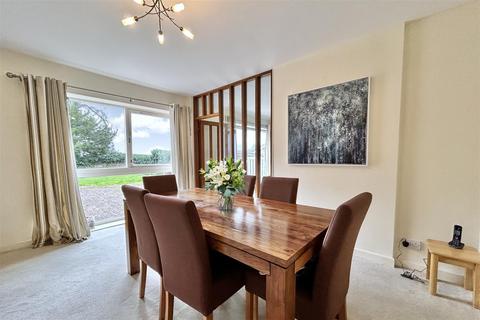 5 bedroom detached house for sale, The Green, Allington