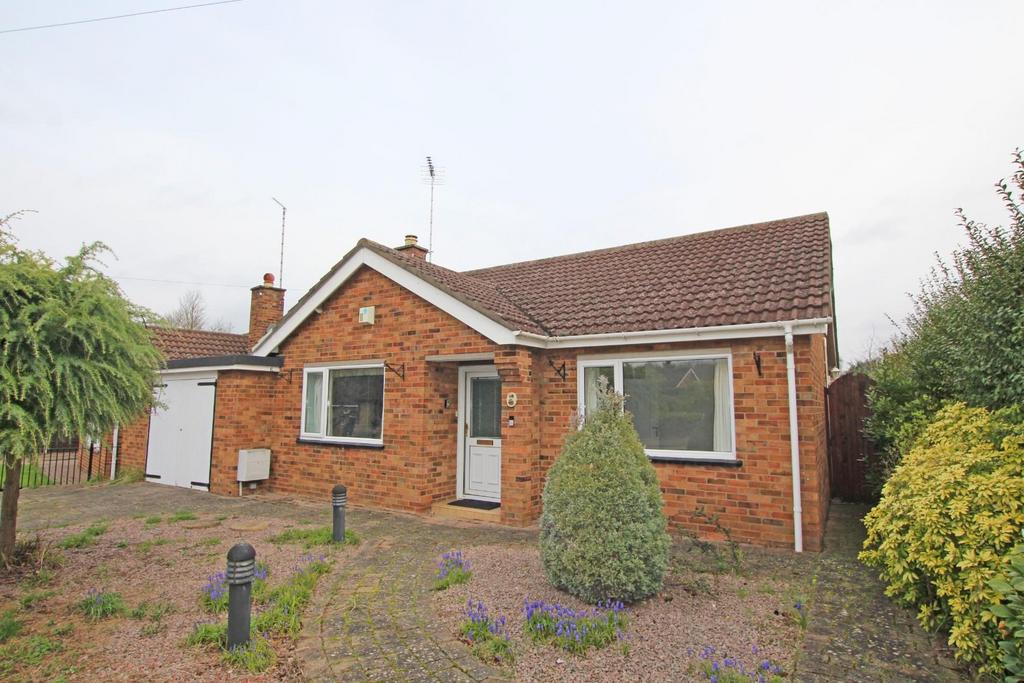 Royston Avenue, Peterborough PE2 2 bed detached bungalow £300,000
