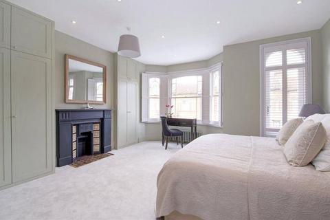 5 bedroom semi-detached house to rent, Glendun Road, London W3