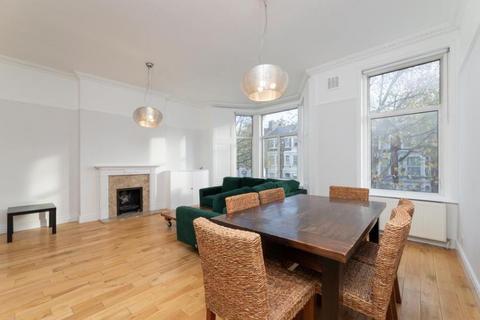 3 bedroom apartment to rent - Hall Road, London NW8