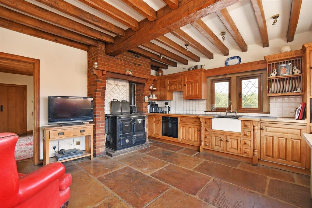 Dining kitchen