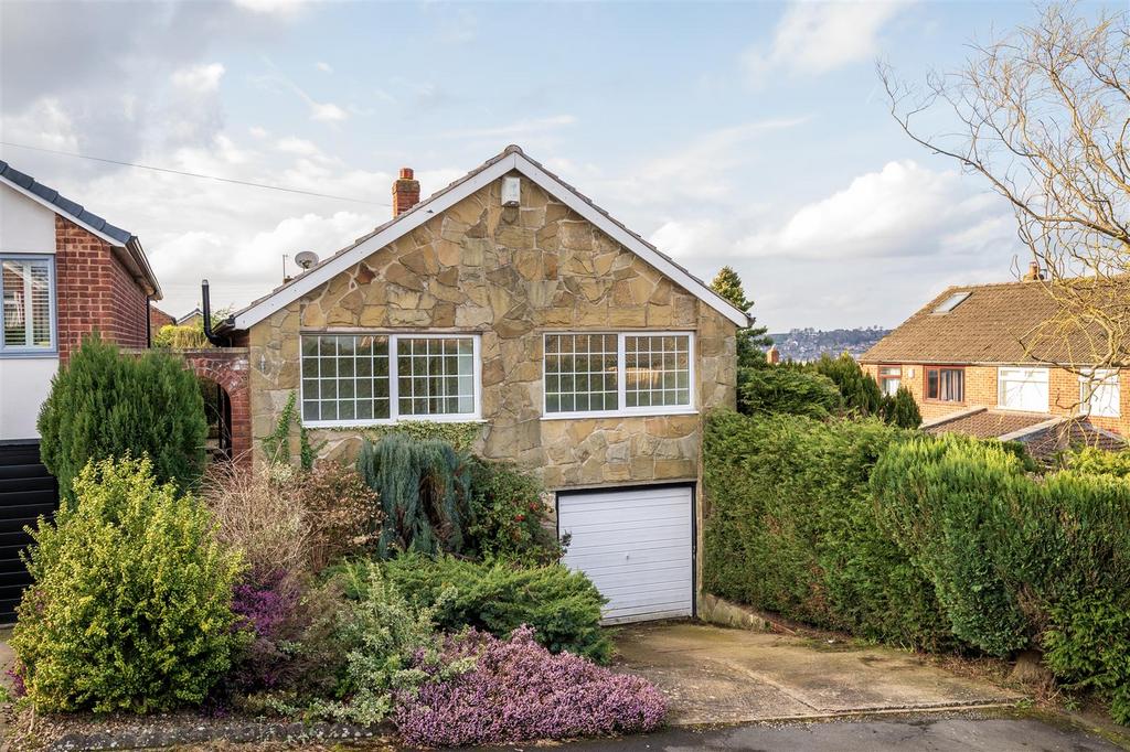 Shelley Drive, Dronfield 2 bed detached bungalow for sale £250,000