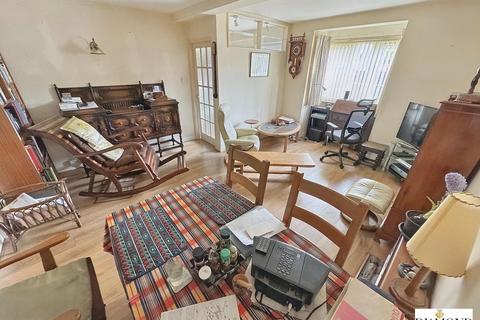 3 bedroom terraced house for sale, Maple Grove, Tiverton, Devon