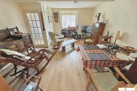 3 bedroom terraced house for sale, Maple Grove, Tiverton, Devon