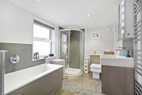 38 Clewer Hill Road, Windsor, SL4 4BW