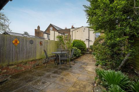 38 Clewer Hill Road, Windsor, SL4 4BW