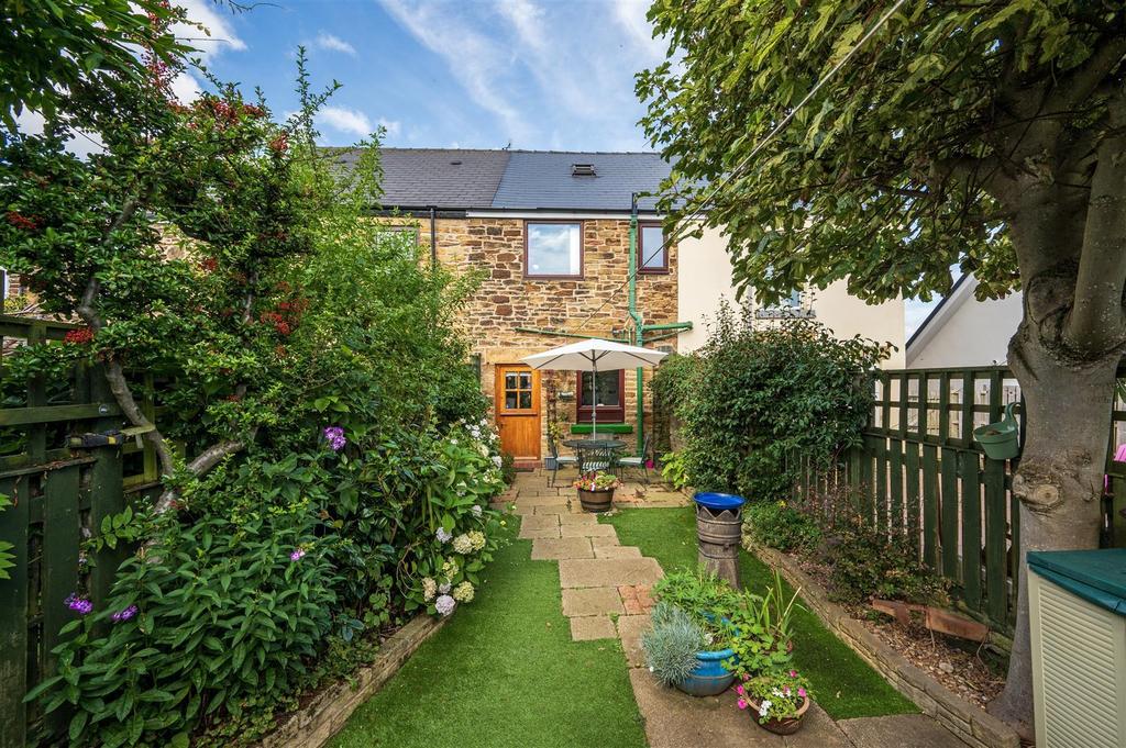 Wilson Road, Coal Aston, Dronfield 2 bed terraced house for sale £220,000