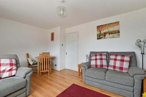 3 Burns Drive, Dronfield, S18 1NJ