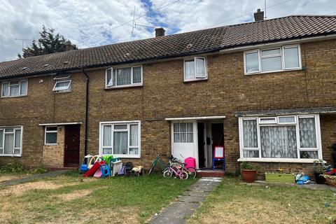100 Blyth Avenue, Shoeburyness, Southend-on-sea, SS3 9NL