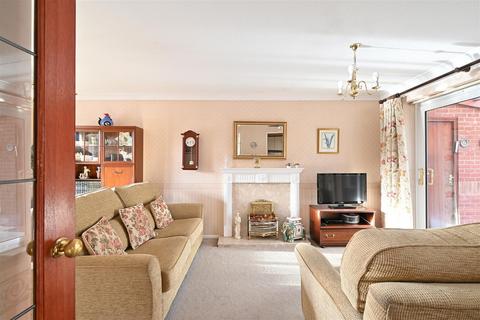 3 Abbots Meadow, Sothall, Sheffield, S20 2QU