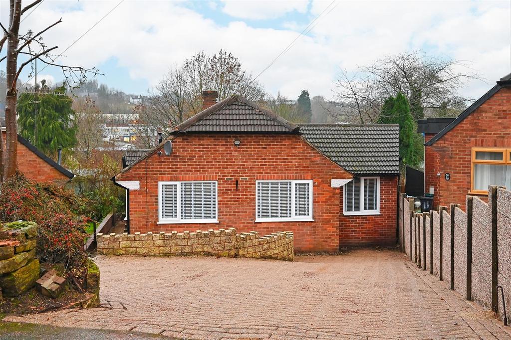 Holmley Bank, Dronfield 3 bed detached bungalow for sale £350,000