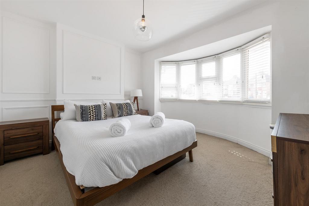 158 Wagon Lane, Solihull, B92 7 PA 40.jpg