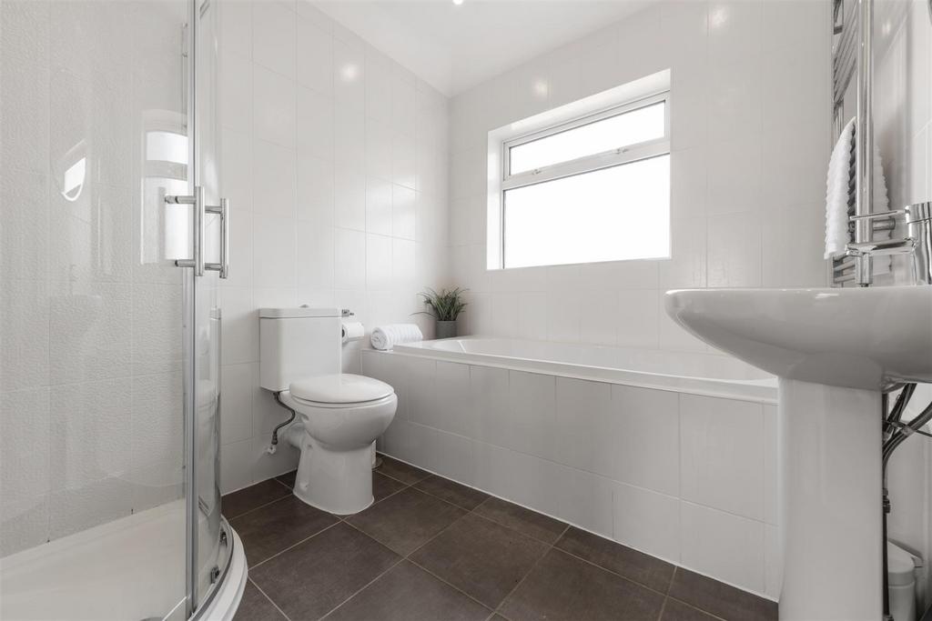 158 Wagon Lane, Solihull, B92 7 PA 50.jpg