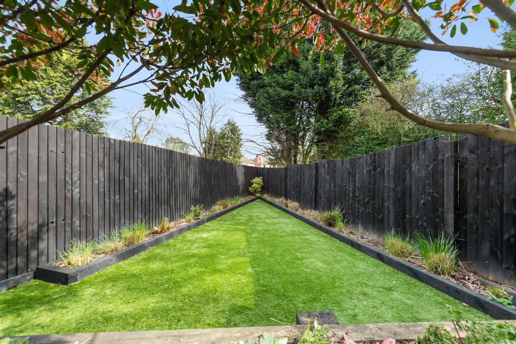 158 Wagon Lane, Solihull, B92 7 PA 32.jpg