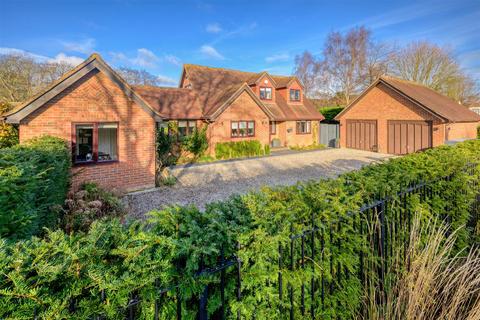 4 bedroom detached house for sale, Coopers Pightle, Kidmore End Reading RG4