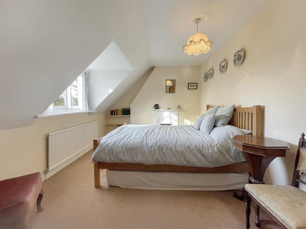Bedroom4.jpg