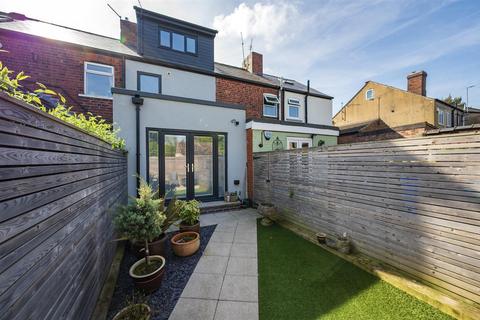 174 Bradway Road, Sheffield, S17 4QX