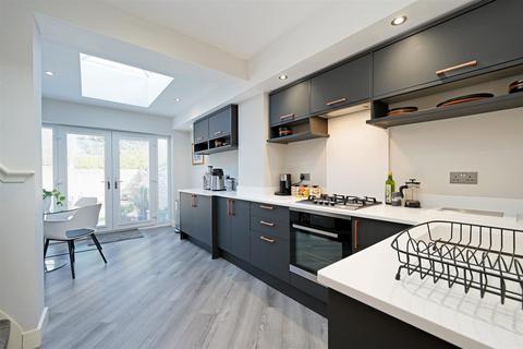 174 Bradway Road, Sheffield, S17 4QX
