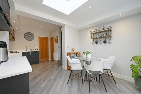 174 Bradway Road, Sheffield, S17 4QX