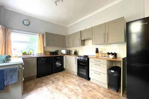 3 bedroom house for sale - Cliff Road, Hornsea