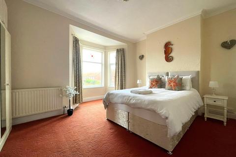 135 Cliff Road, Hornsea, HU18 1JB