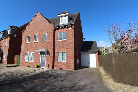 6 bedroom detached house for sale - Lockside Close, Leicester LE2