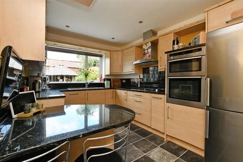 4 bedroom detached house for sale, Ormesby Close, Dronfield Woodhouse, Dronfield