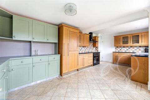 3 bedroom detached bungalow for sale - Buxey Close, Colchester CO5
