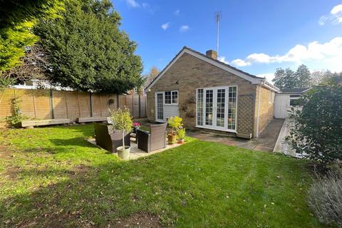 3 bedroom detached bungalow for sale - Westleigh Drive, Reading RG4