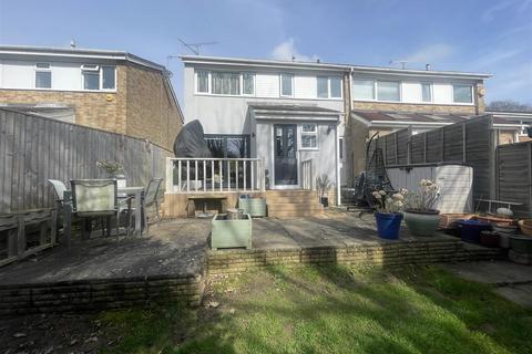 3 bedroom semi-detached house for sale, Queensway, Reading RG4