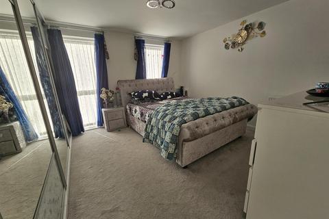 3 bedroom house to rent, Burroughs Drive, Dartford DA1
