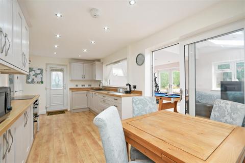 3 bedroom semi-detached house for sale, The Avenue, Dronfield