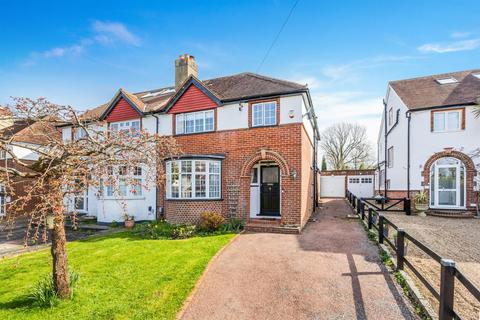 3 bedroom semi-detached house for sale - Roundwood View, Banstead