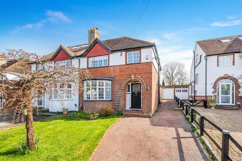10 Roundwood View, Banstead, SM7 1EQ