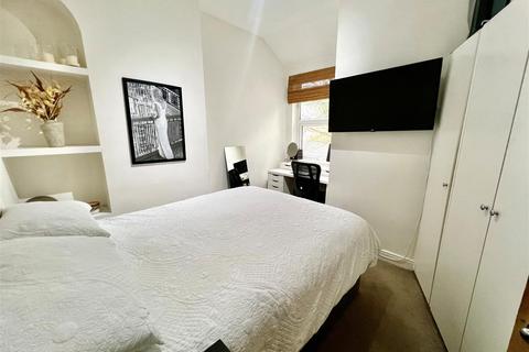 1 bedroom apartment for sale - Hale Road, Hale Barns WA15
