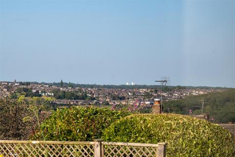 12 Byron Close, Dronfield, S18 1NG
