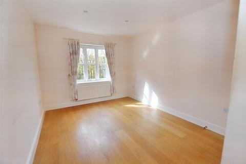 2 bedroom flat for sale, St. Nicholas Place, Sheringham