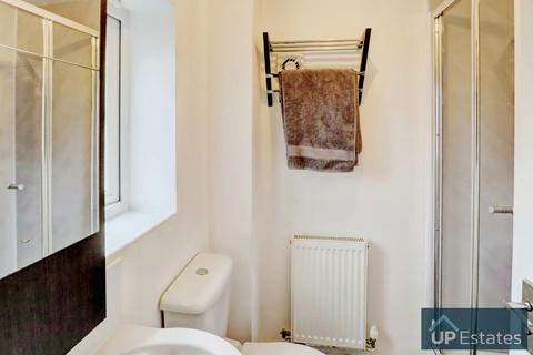 16b Bluebell Close, Hartshill, Nuneaton, CV10 0AU