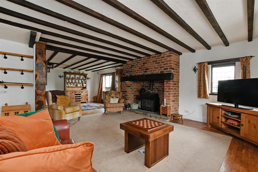 Top Road, Calow, Chesterfield 3 bed detached house for sale £350,000