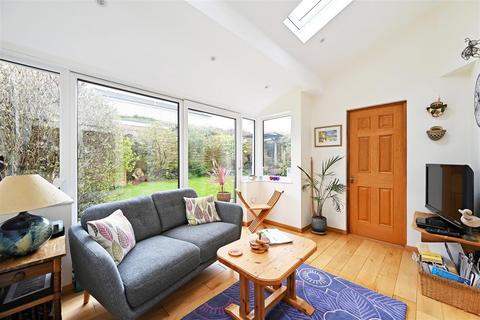 5 Chaddesden Close, Dronfield Woodhouse, Dronfield, S18 8QL