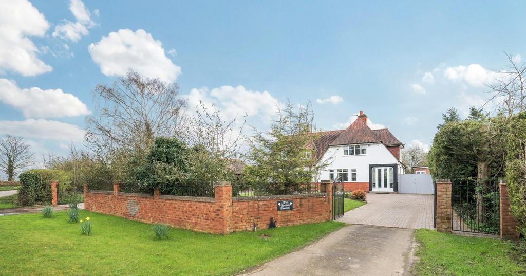 Fleckney Lane, Arnesby, Leicestershire 4 bed detached house for sale