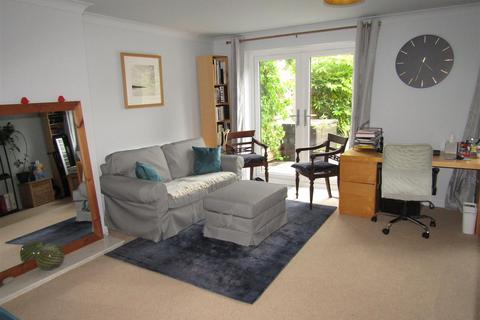 13 Florence Court, Boroughbridge, York, YO51 9NU