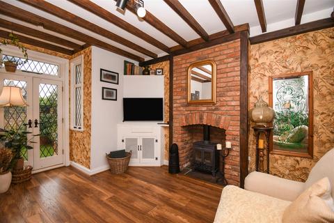 2 bedroom cottage for sale, Church Lane, Kirk Ella, Hull