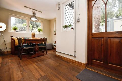 2 bedroom cottage for sale, Church Lane, Kirk Ella, Hull