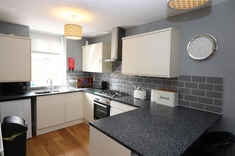2 bedroom apartment for sale, 18a Oswald Road, Oswestry