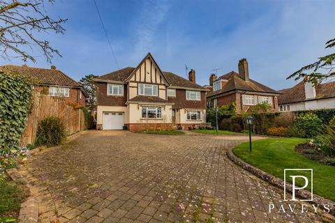 4 bedroom detached house for sale, Second Avenue, Frinton-On-Sea