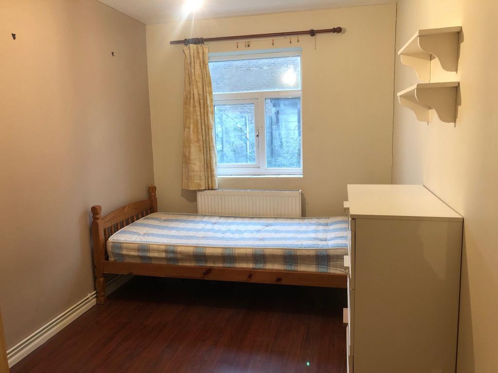 all-bills-excluding-council-tax-single-occupancy-studio-flat-in-e15