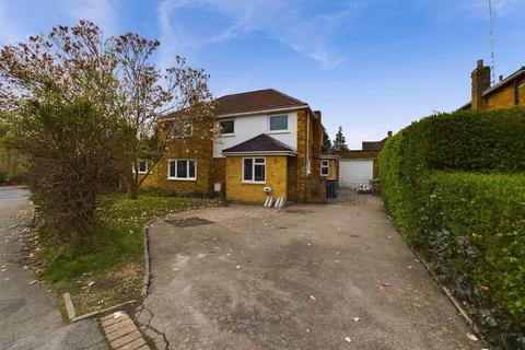 3 bedroom detached house for sale, Grattons Drive, Crawley